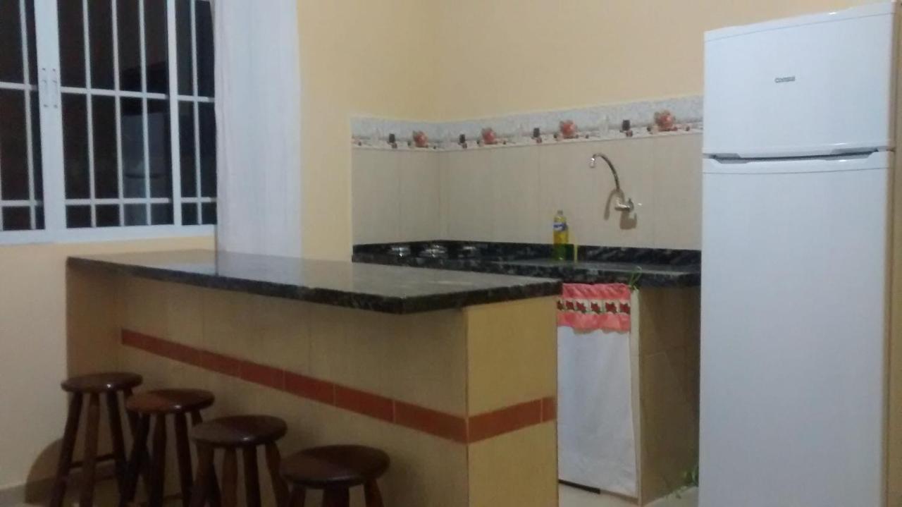 Chale No Condominio Verde Mar Na Praia Da Cocanha 까라과따뚜바 외부 사진